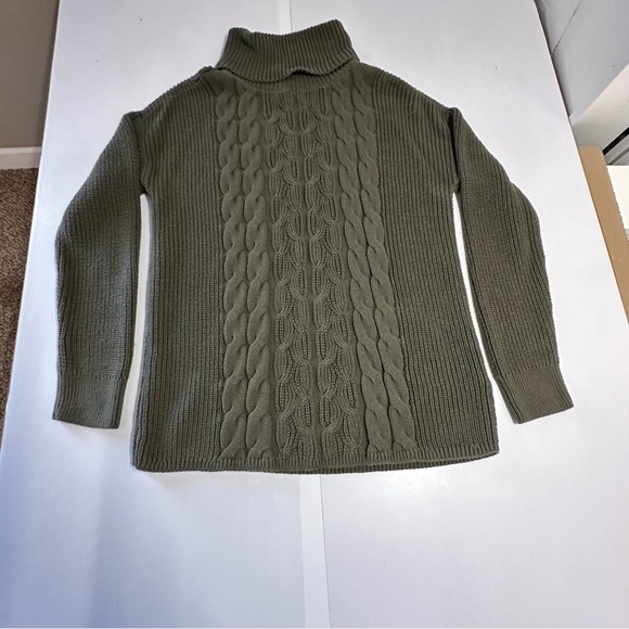 Gap women’s size medium cable‎ knit turtleneck sweater, long sleeve olive green - Picture 10 of 10